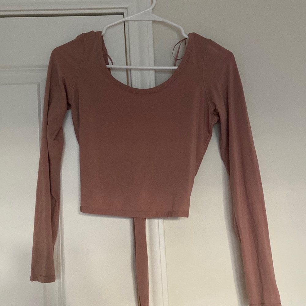 Lululemon long sleeve open back tie up